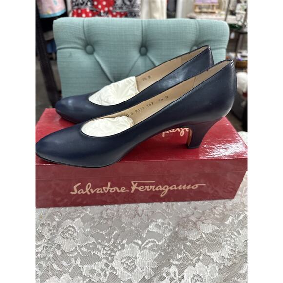 Vintage New 80s Salvatore Ferragamo Womens Heels Size 7.5 B Blue Pump Leather - Picture 3 of 9